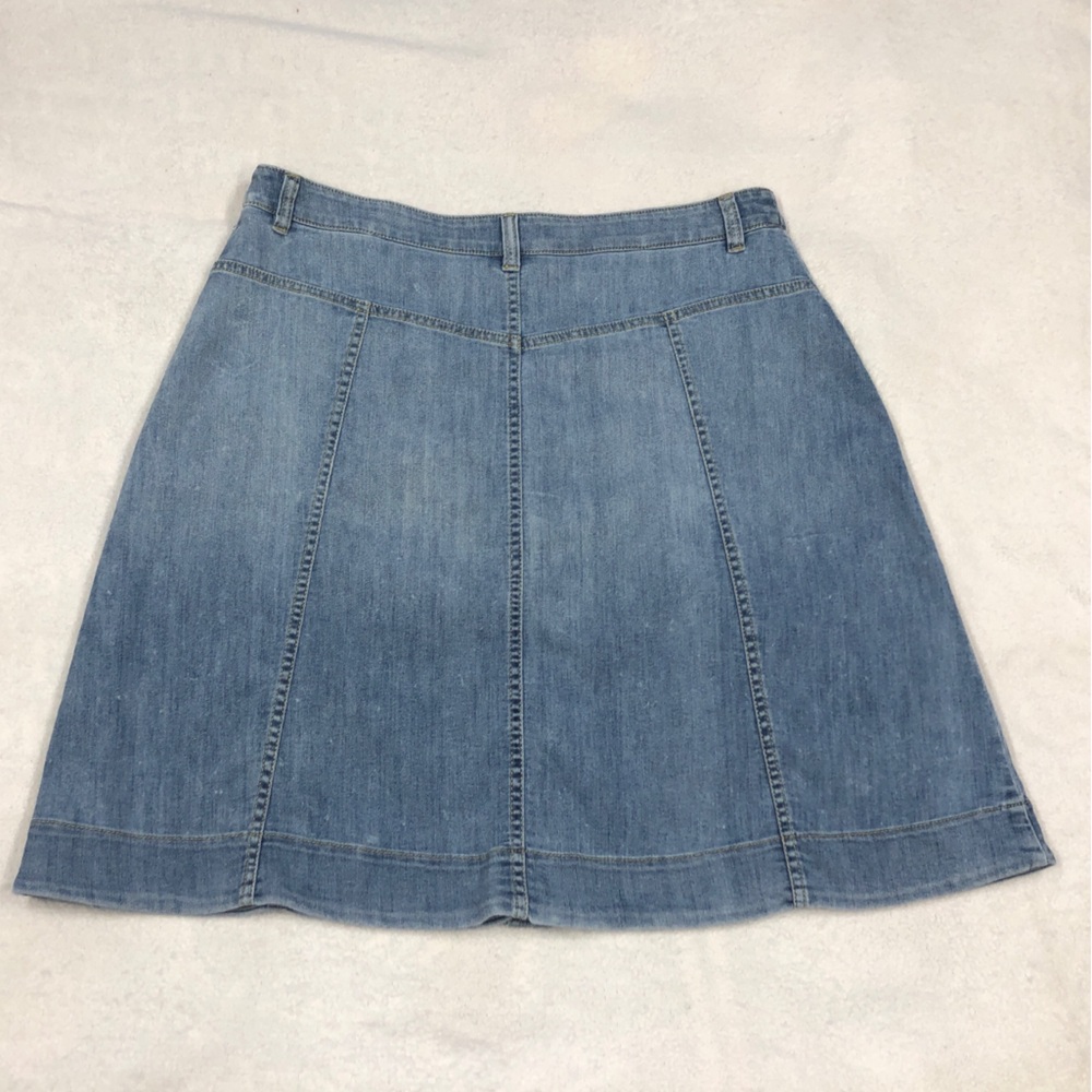 Chaps Euc Button Down Light Wash Denim Skirt Size… - image 6